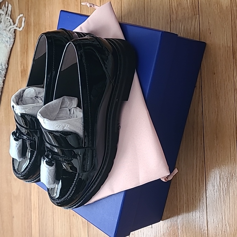 BRAND NEW Stuart Weitzman patent leather loafers (never worn,pristine condition)